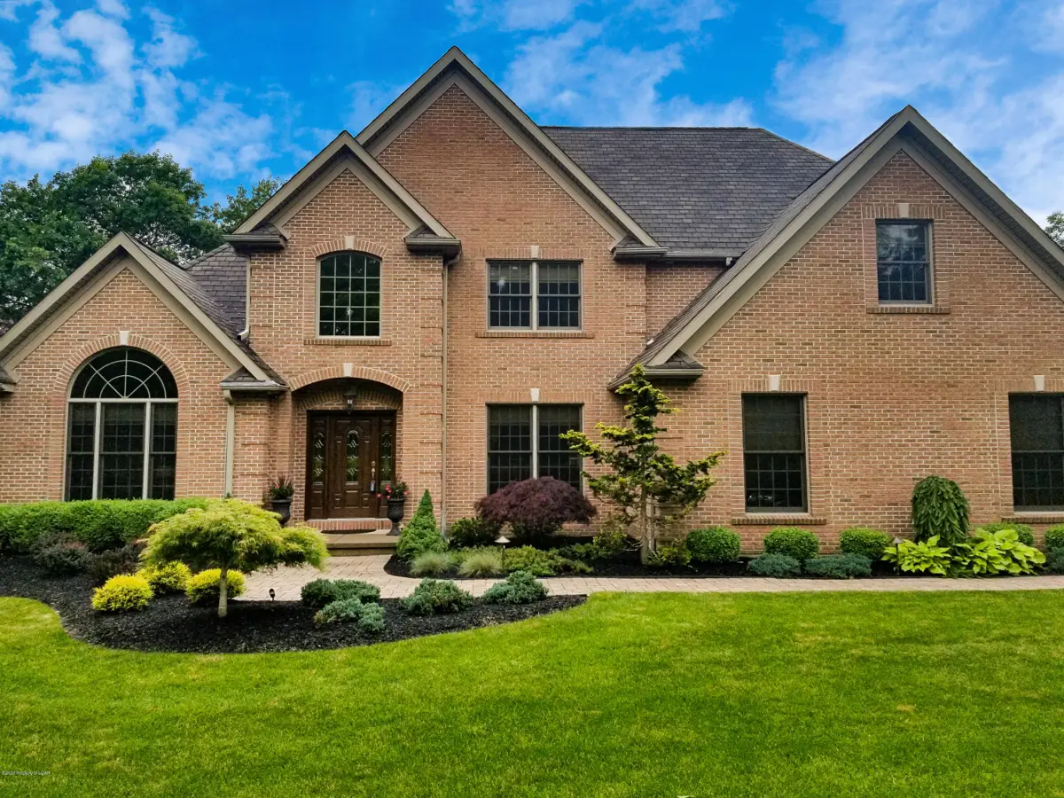 371 Wedgewood Road, Bear Creek Village in Bear Creek Village
