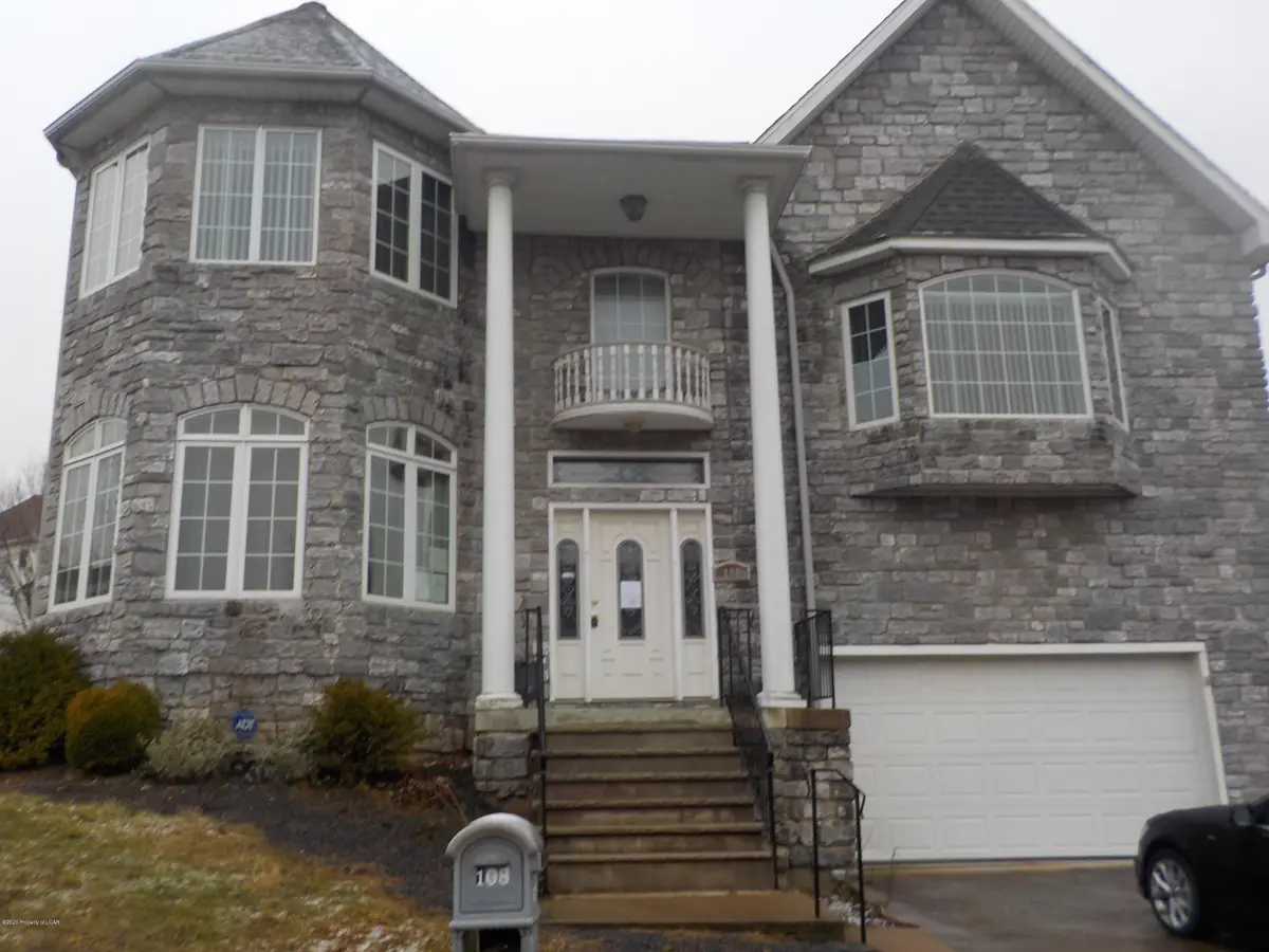 108 Ryan Drive, Moosic in Moosic