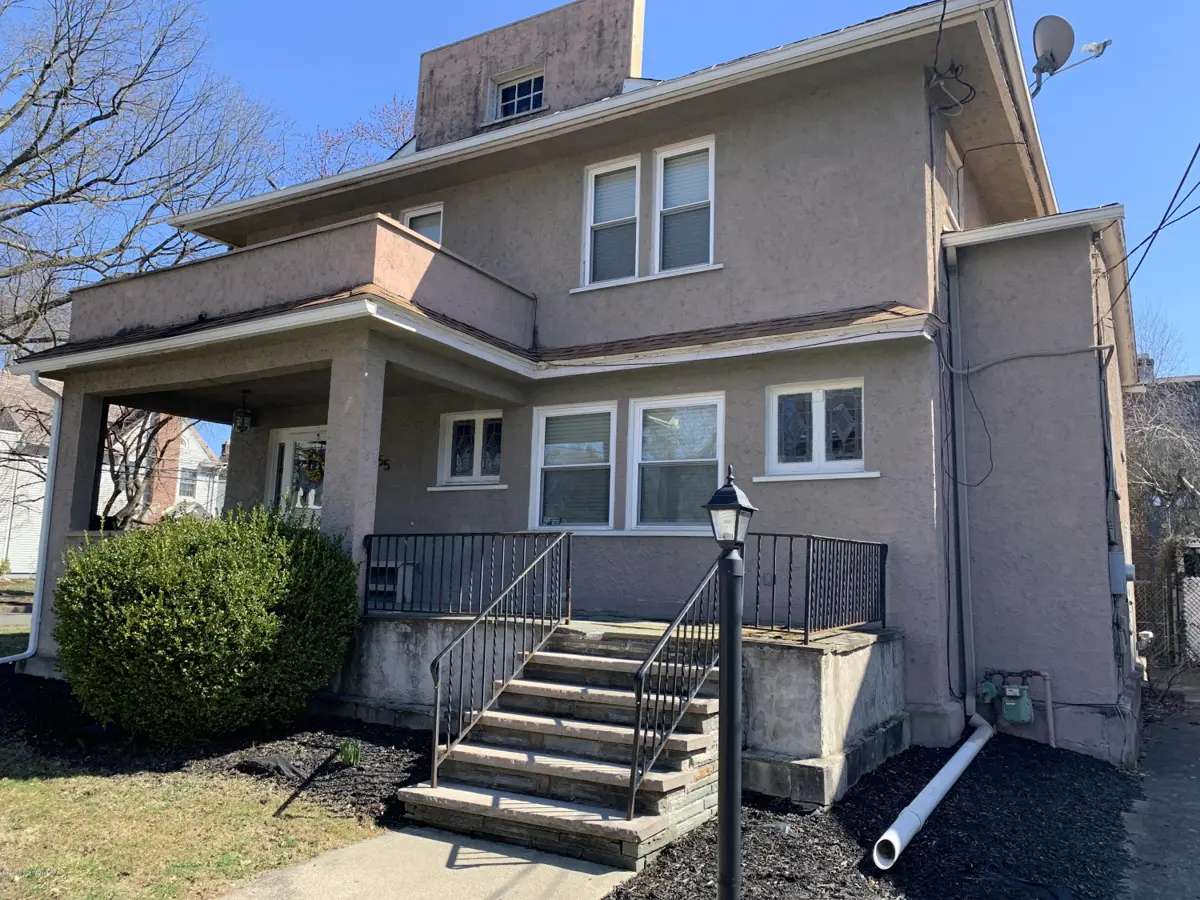 455 Warren Avenue, Kingston in Kingston