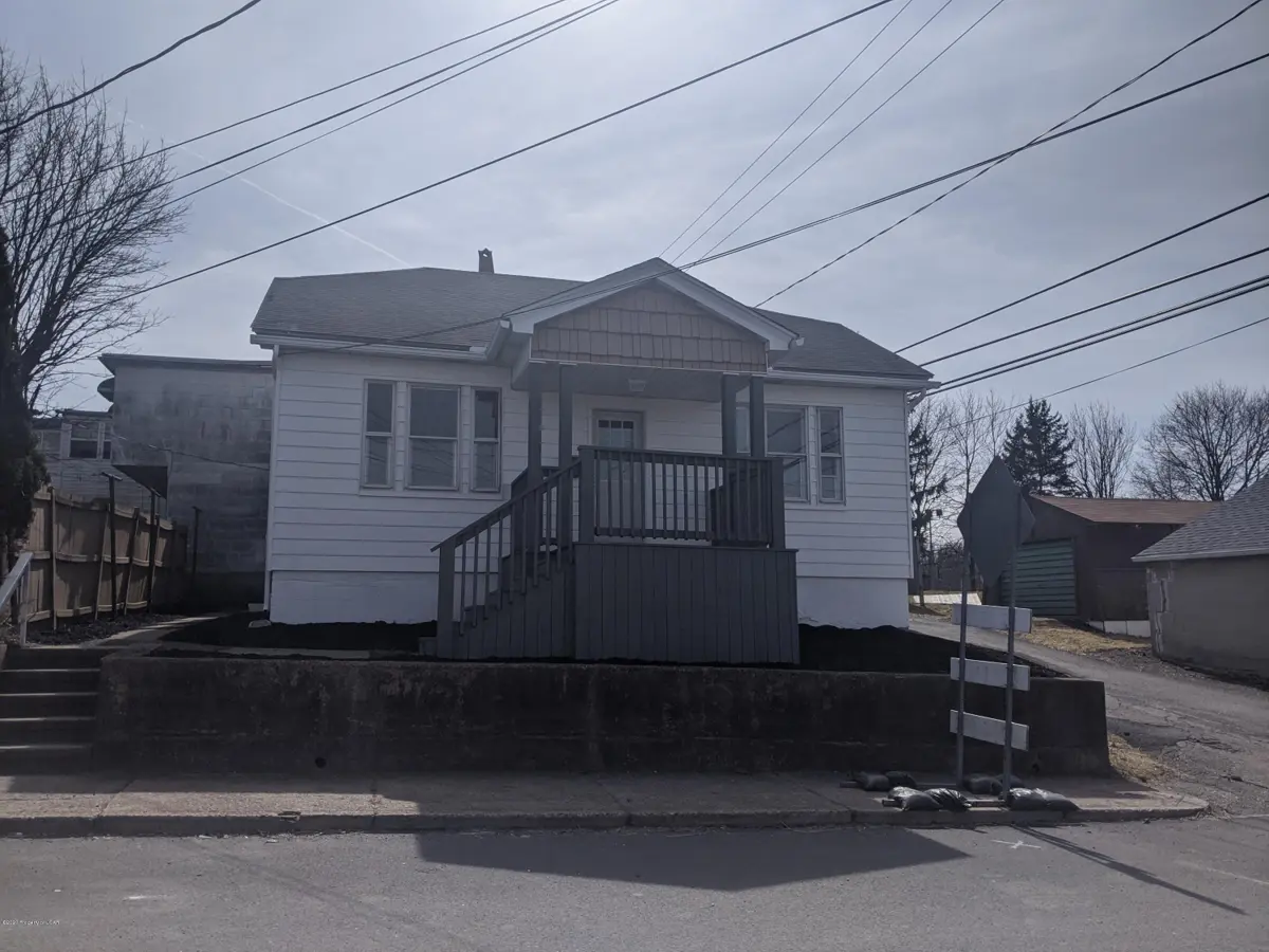 20 W Washington Street, McAdoo in McAdoo