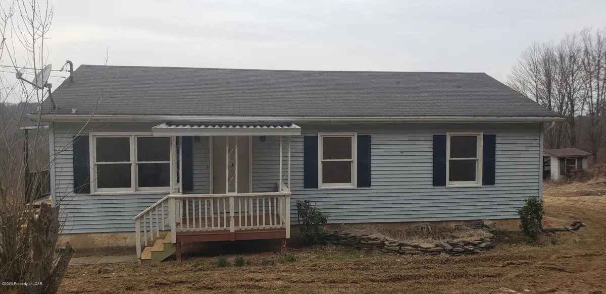443 Cragle Hill Road, Shickshinny in Shickshinny