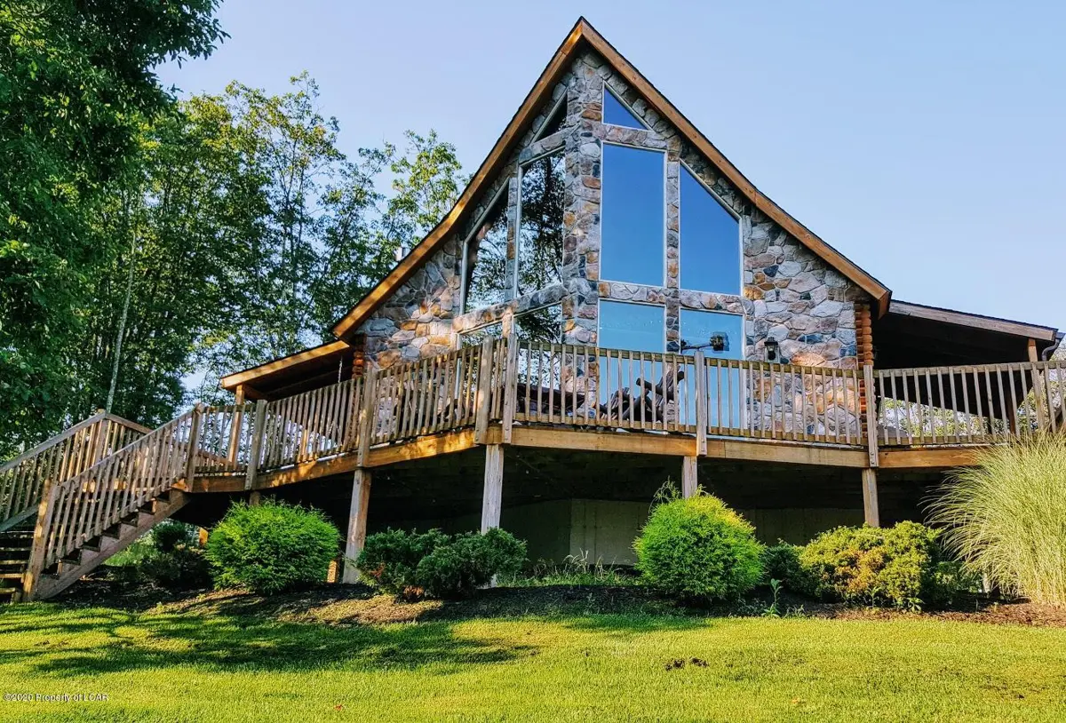 16 Sugarloaf Lane, Hazleton in Hazleton