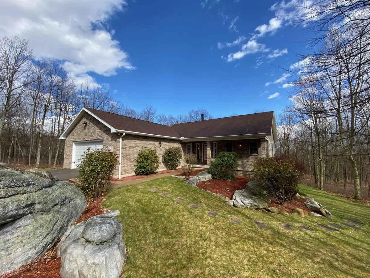 18 Pebble Beach Drive, Hazle Township in Hazle Township