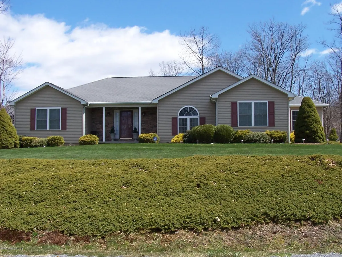 211 Circle Drive, Mountain Top in Mountain Top