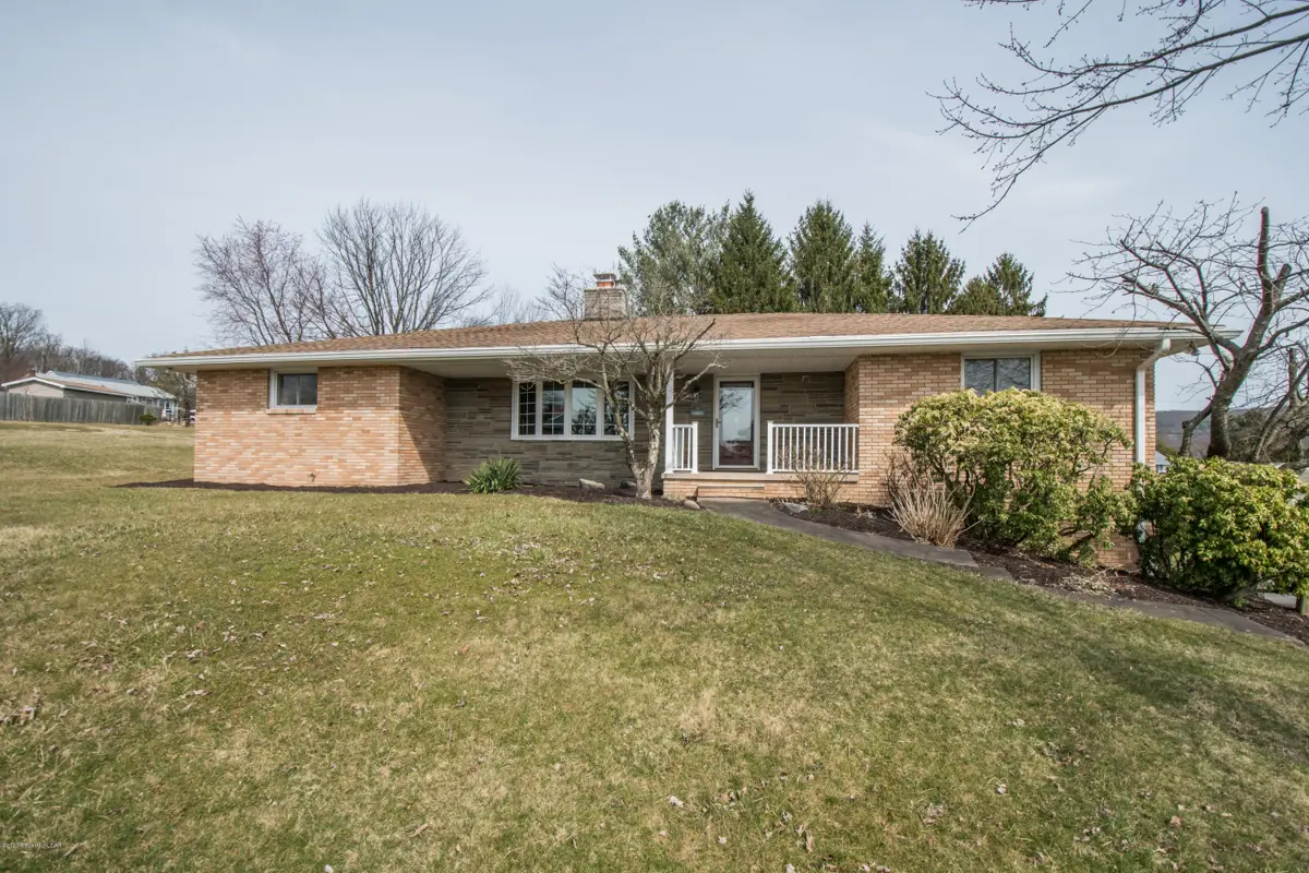 132 Briarwood Drive, Shavertown in Shavertown