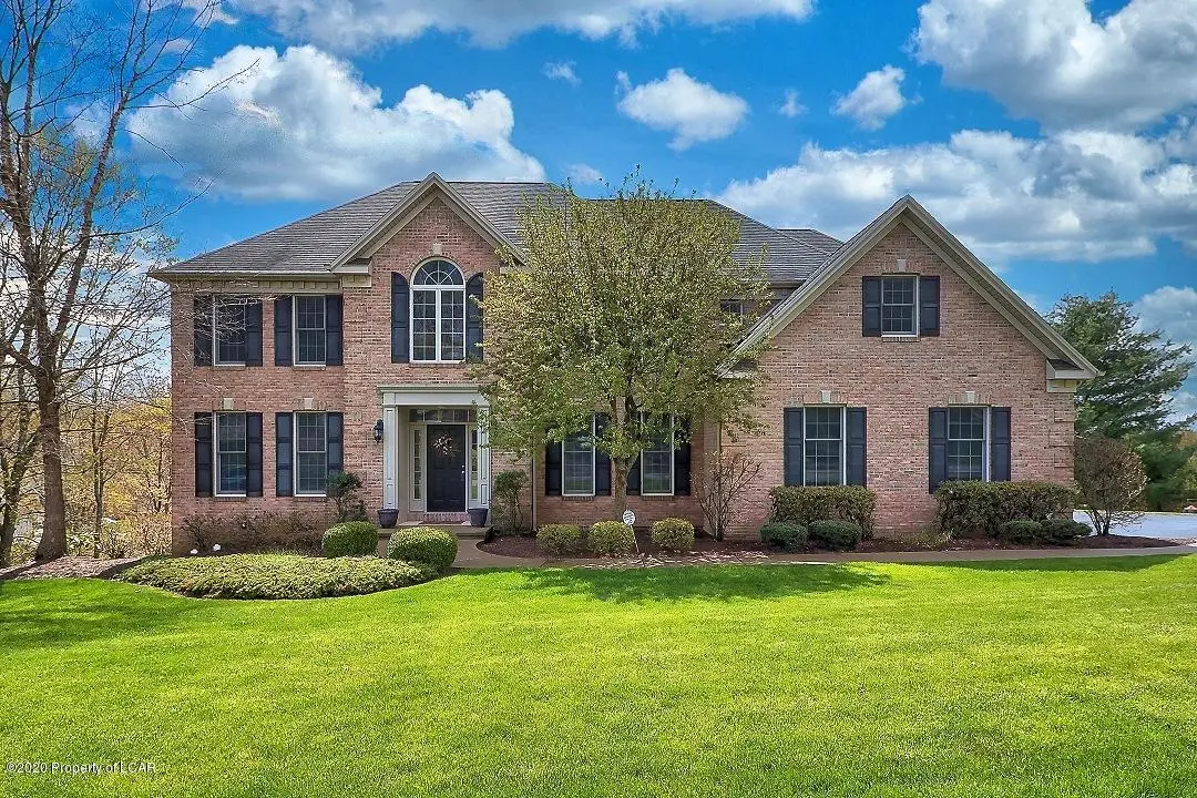 39 White Tail Drive, Dallas in Dallas