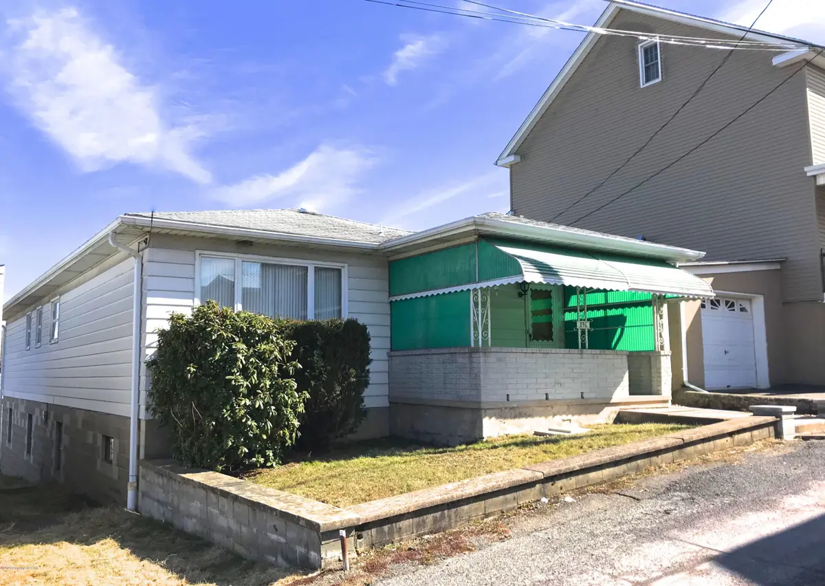896 N R. Laurel Street, Hazleton in Hazleton