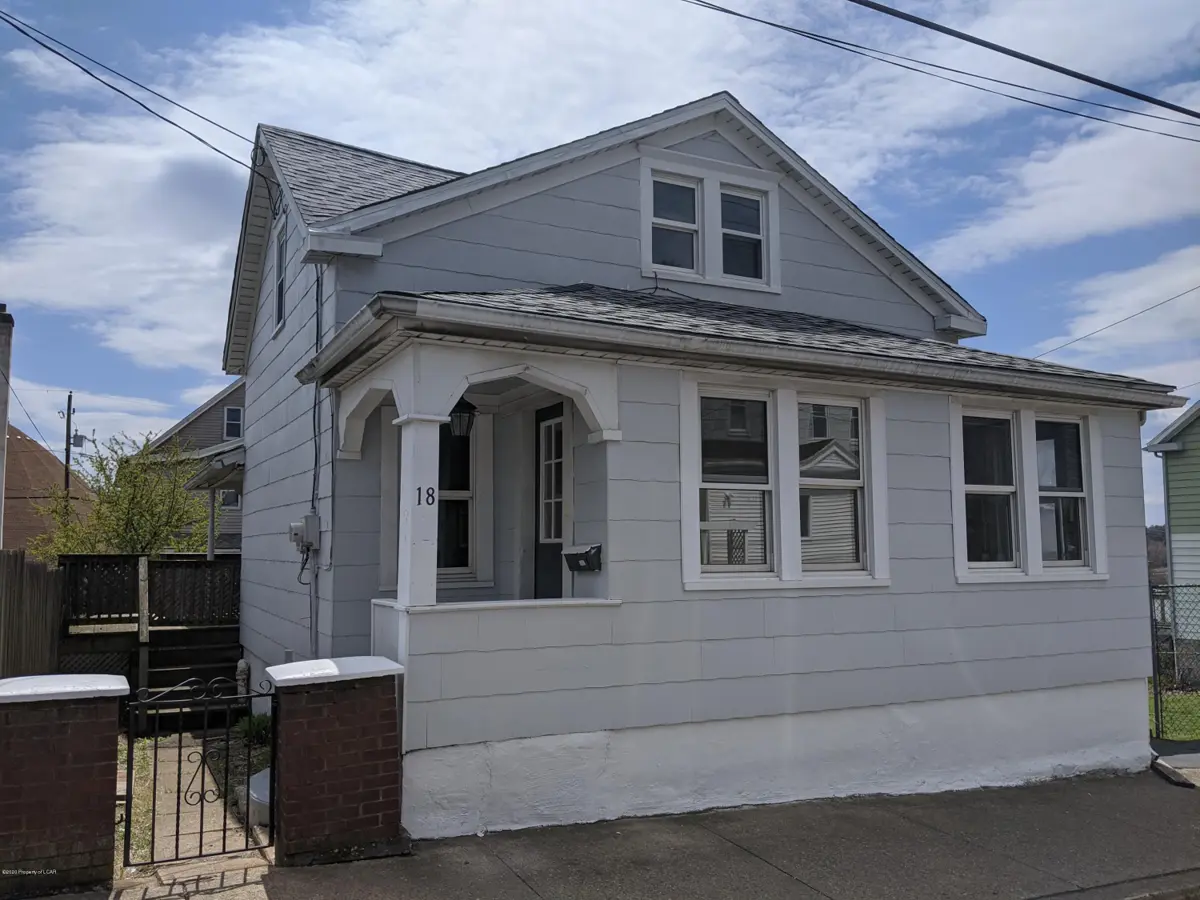 18 W Clay Avenue, West Hazleton in West Hazleton