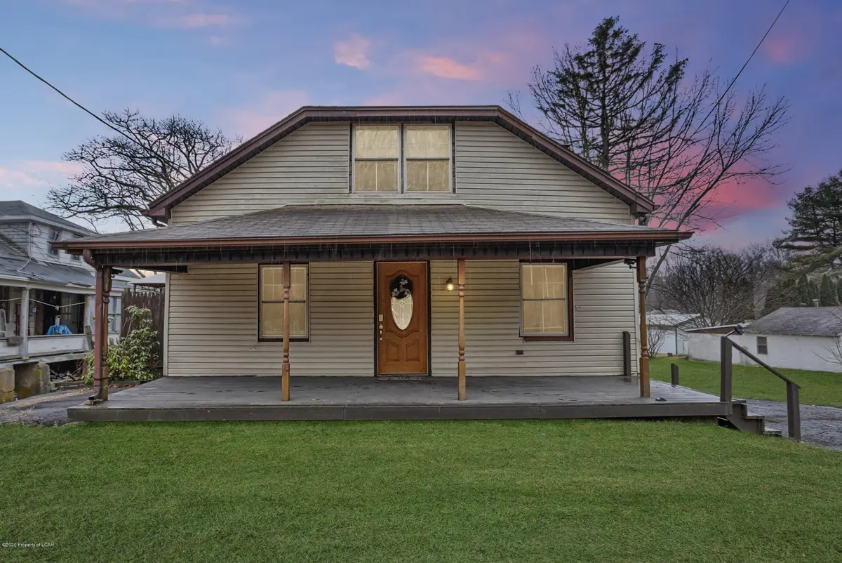 1097 Barnesville Drive, Barnesville in Barnesville
