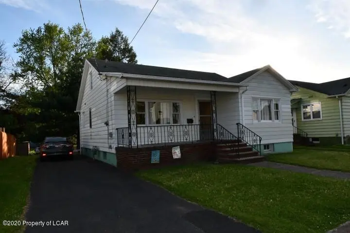 90 Roosevelt Street, Edwardsville in Edwardsville