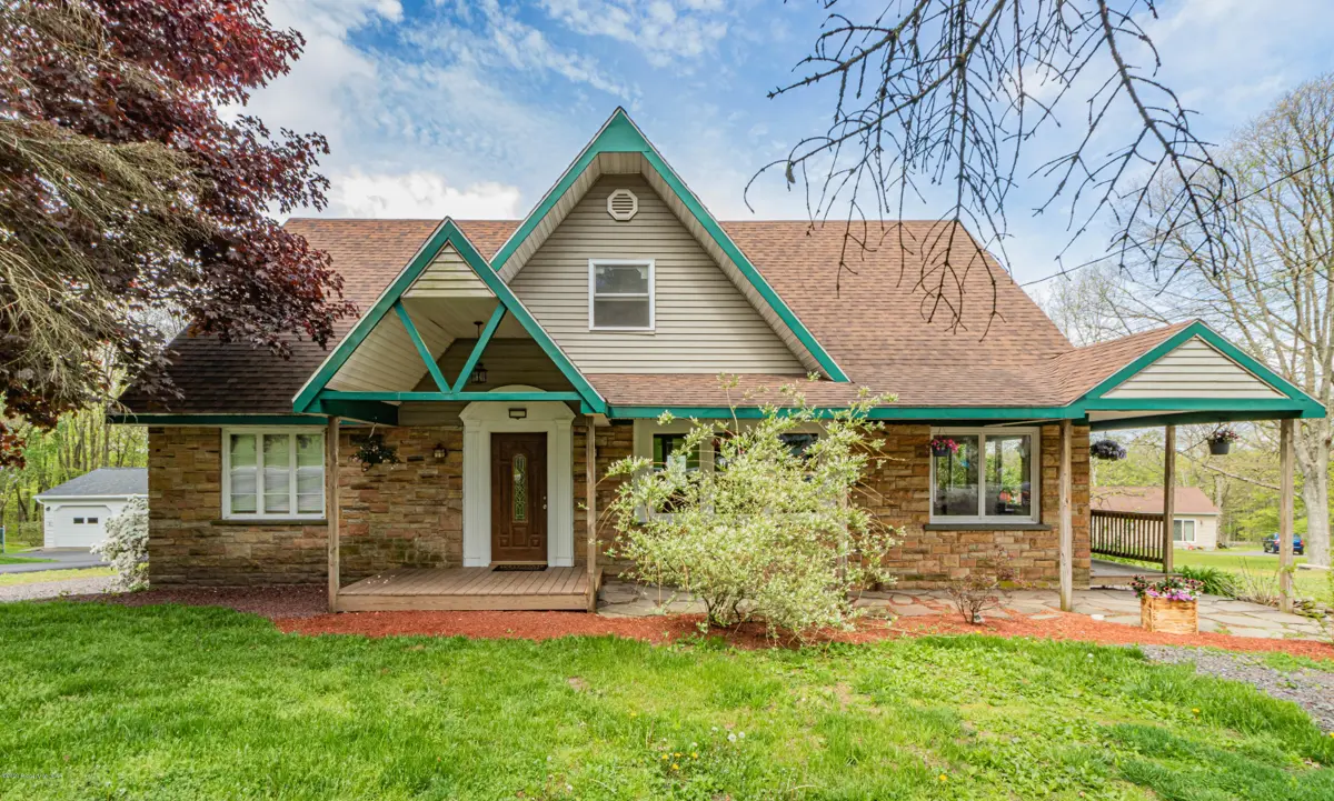567 Woodlawn Avenue, Mountain Top in Mountain Top