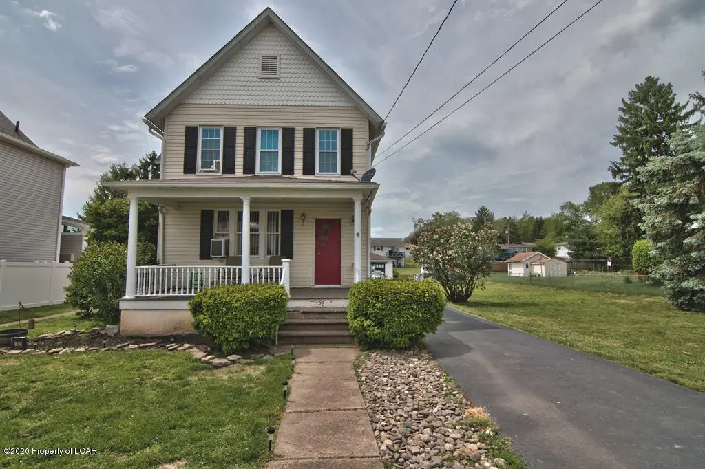 52 Oak Street, Plains in Plains