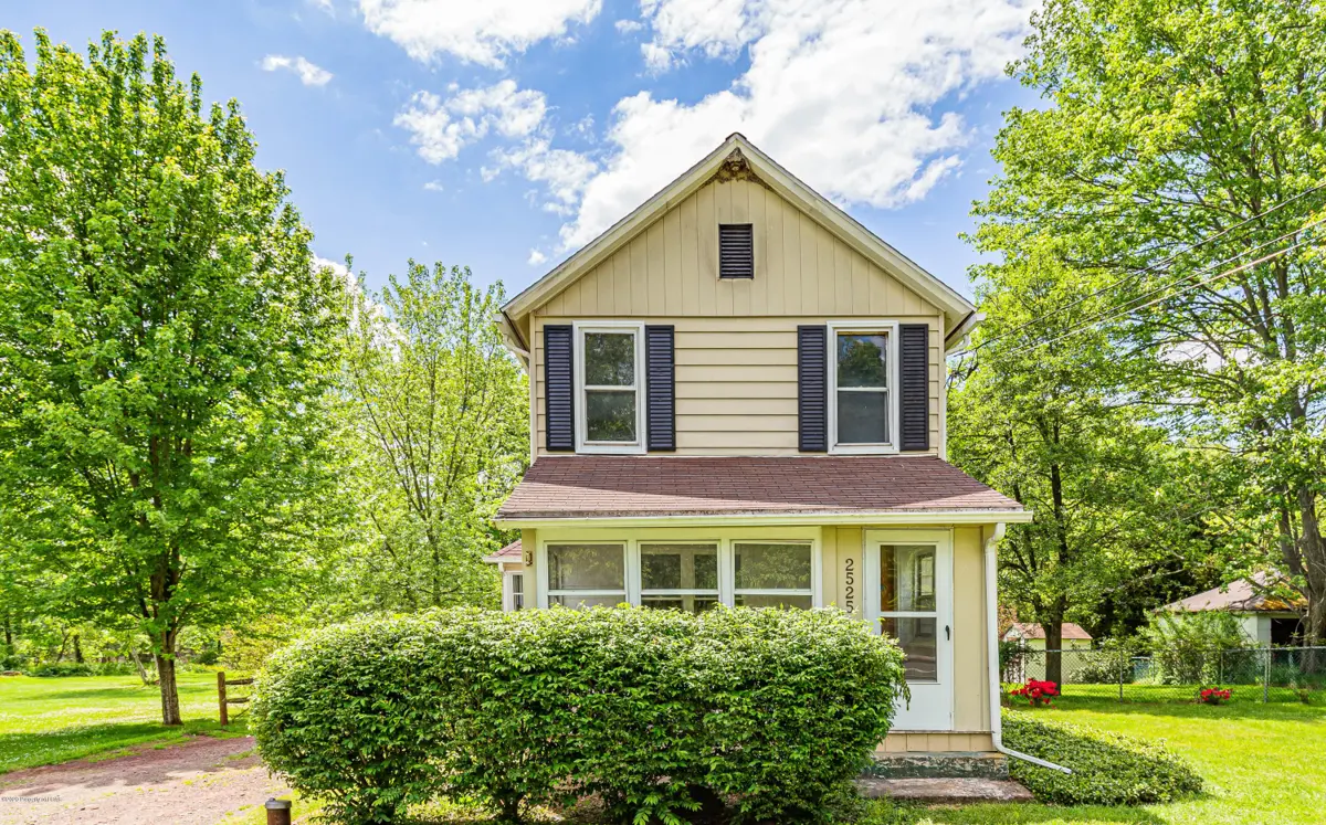 2525 Blytheburn Road, Mountain Top in Mountain Top