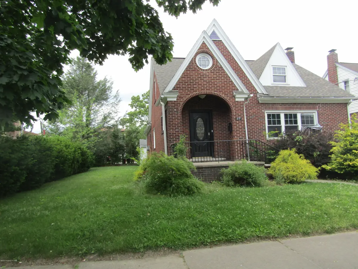 29 N Dawes Avenue, Kingston in Kingston