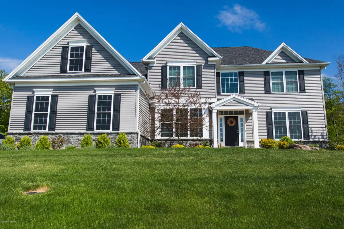 1113 Woodberry Drive, Mountain Top in Mountain Top