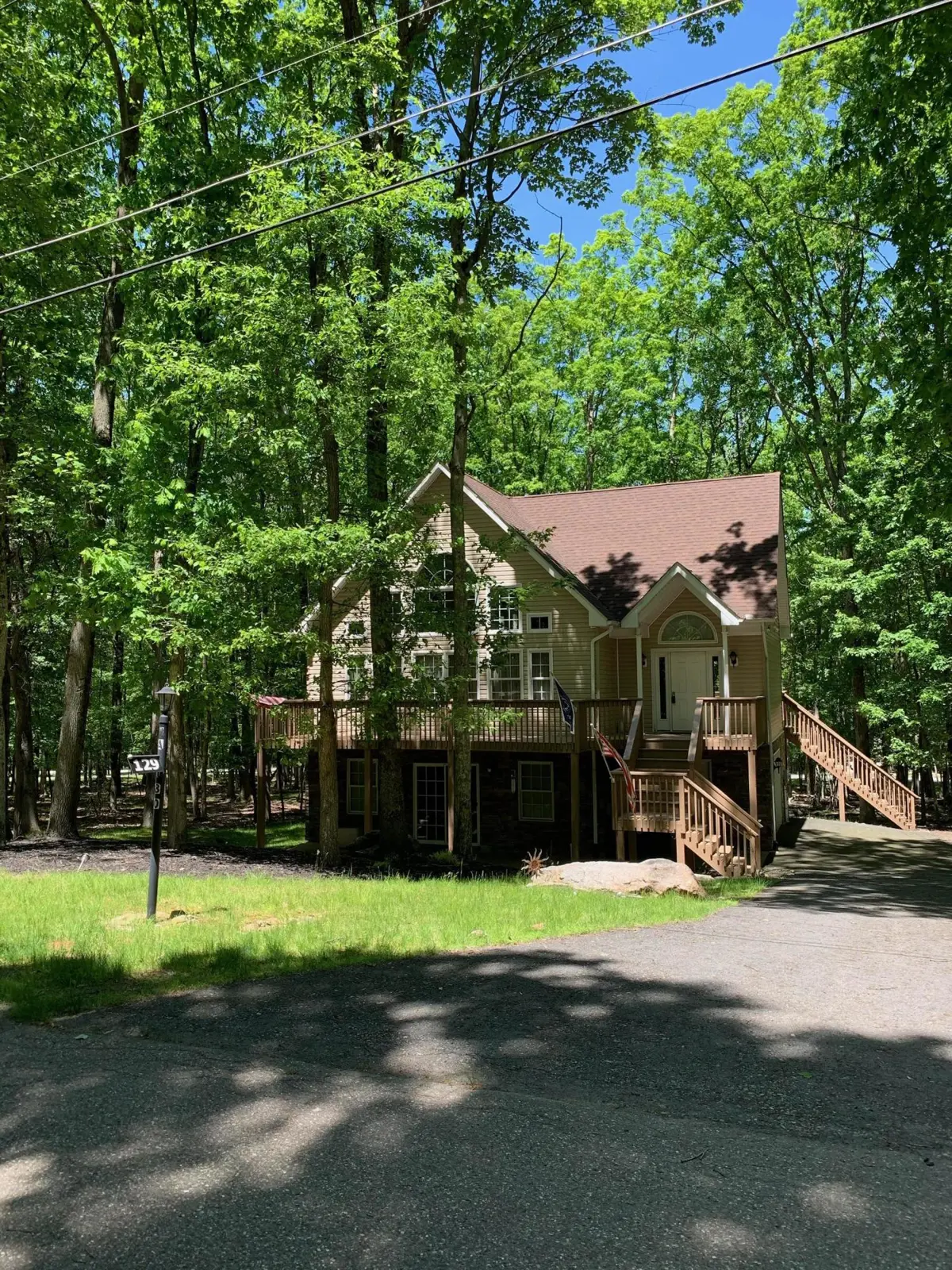 129 MUSKEGON Circle, Hazle Township in Hazle Township