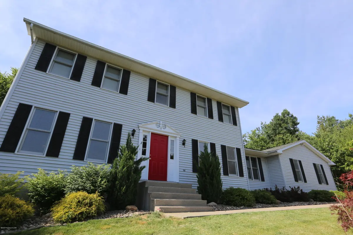 12 Clinton Drive, Hanover Township in Hanover Township