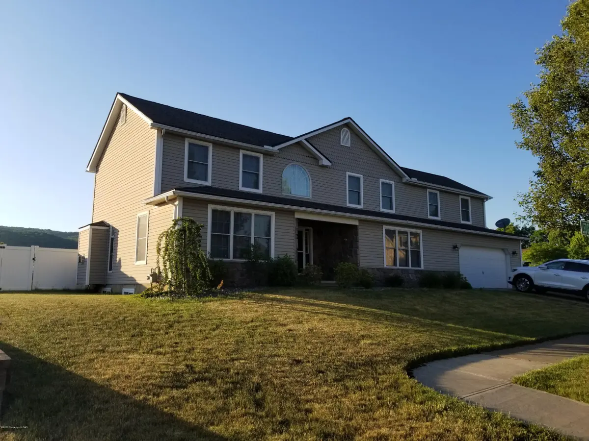 1003 Ledgeview Dr., West Pittston in West Pittston