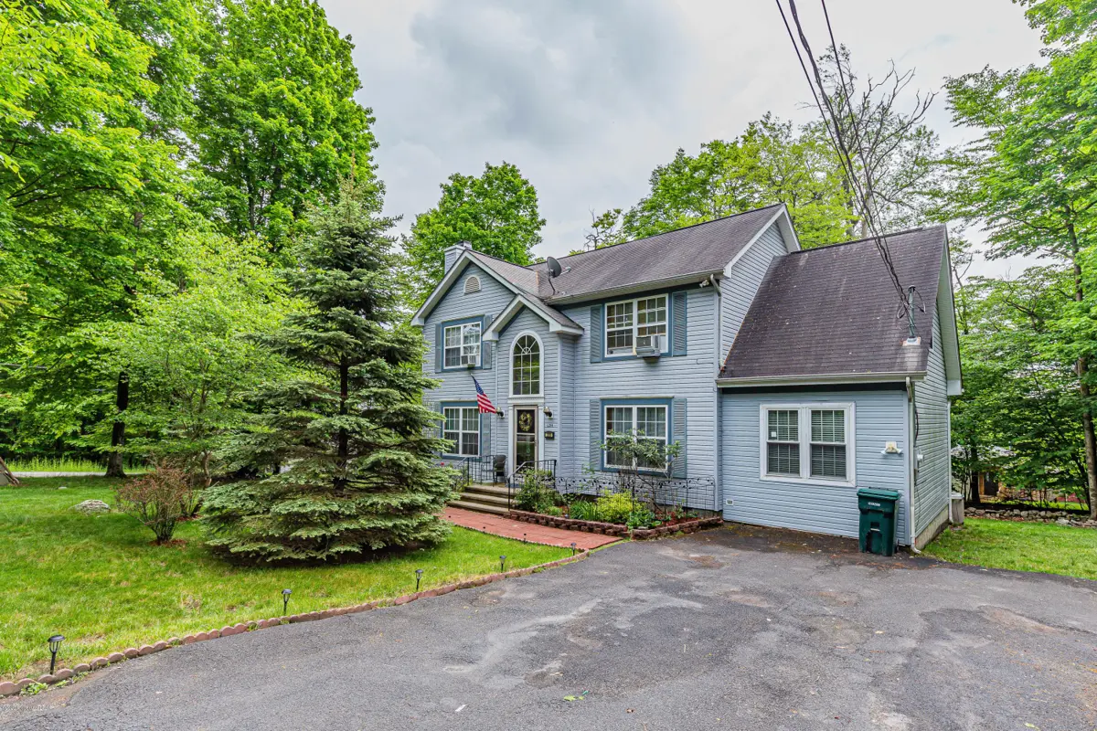 2200 Overlook Drive, Tobyhanna in Tobyhanna