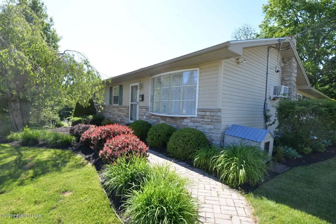 502 Fairview Parkway, Mountain Top in Mountain Top