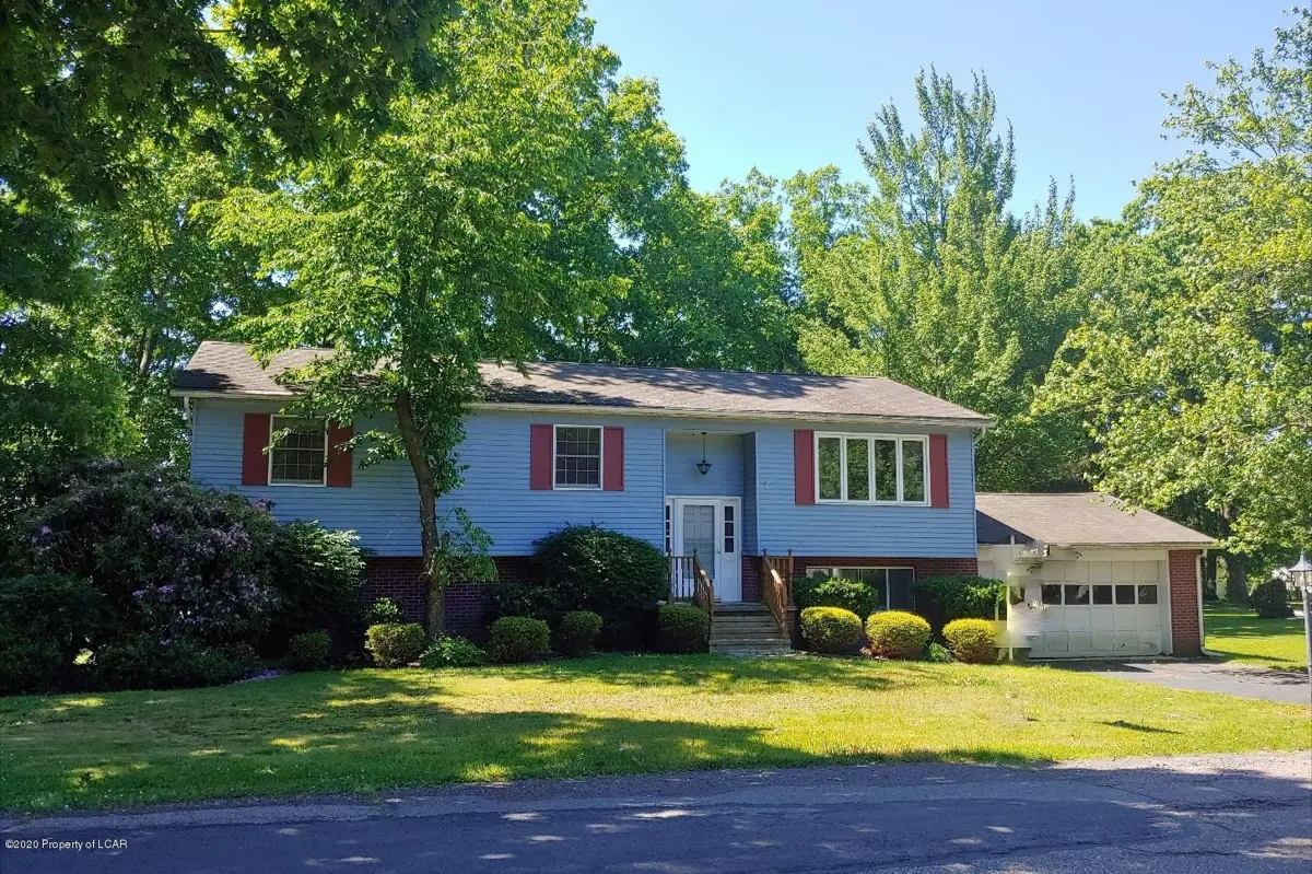 20 Oak Drive, Mountain Top in Mountain Top
