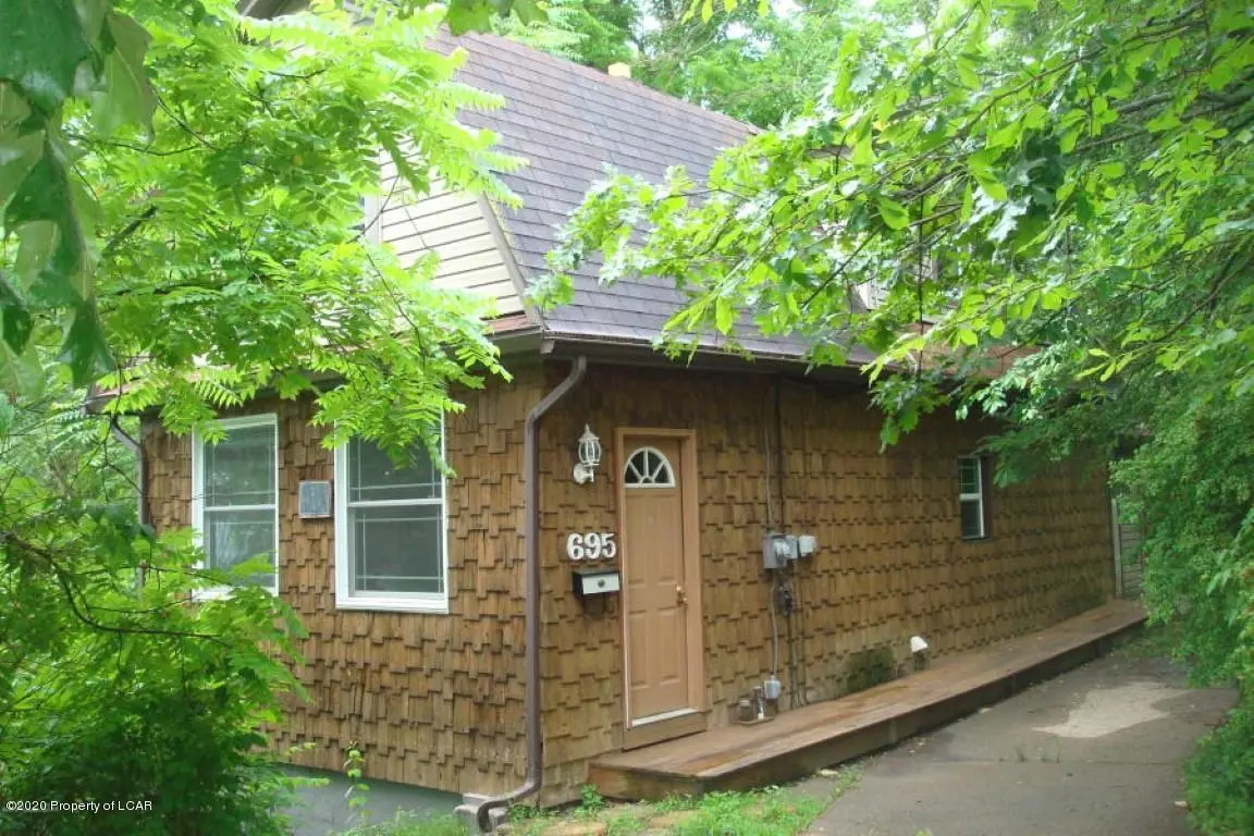 695 Lee Street, Plymouth in Plymouth