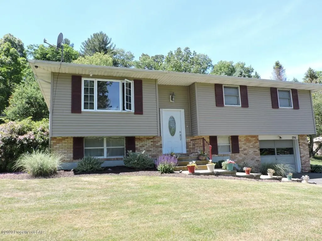 296 Main Road, Shickshinny in Shickshinny