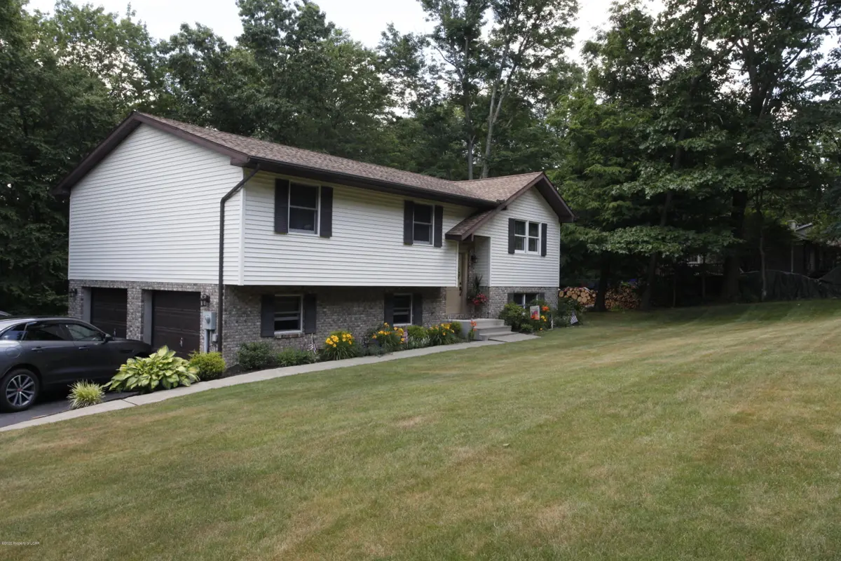 129 Abby Road, Falls in Falls