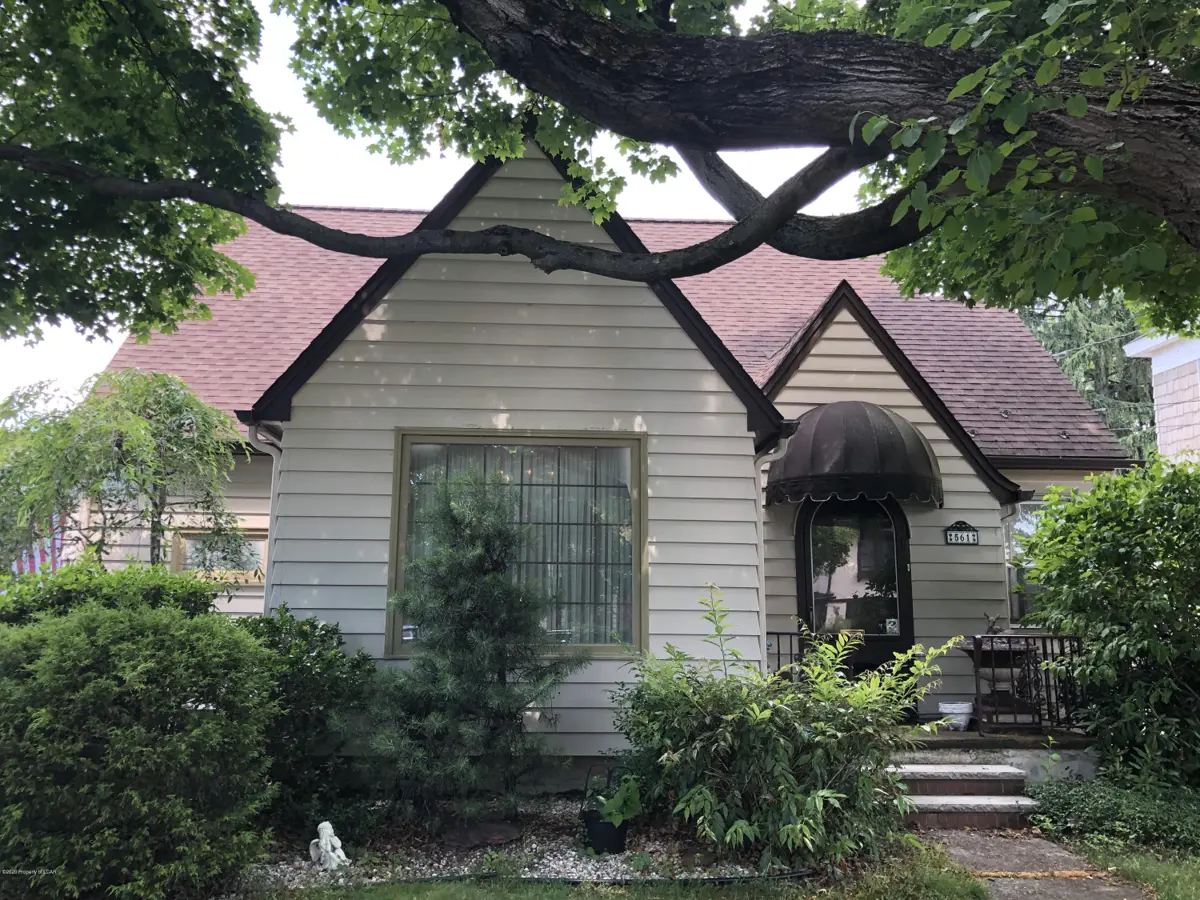 561 Monument Avenue, Wyoming in Wyoming