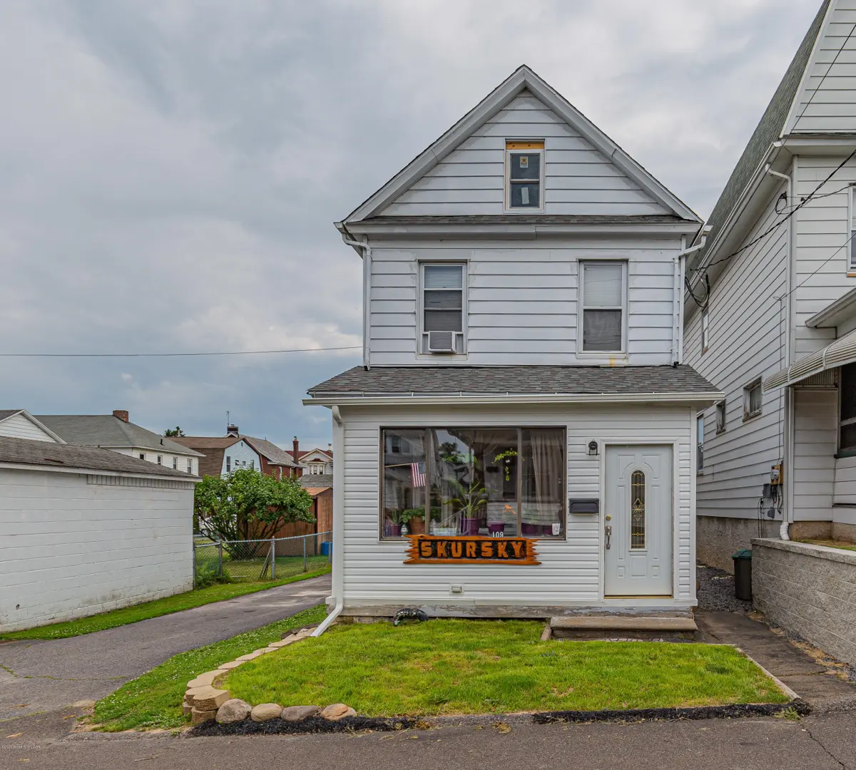 109 Cook Street, Plains in Plains