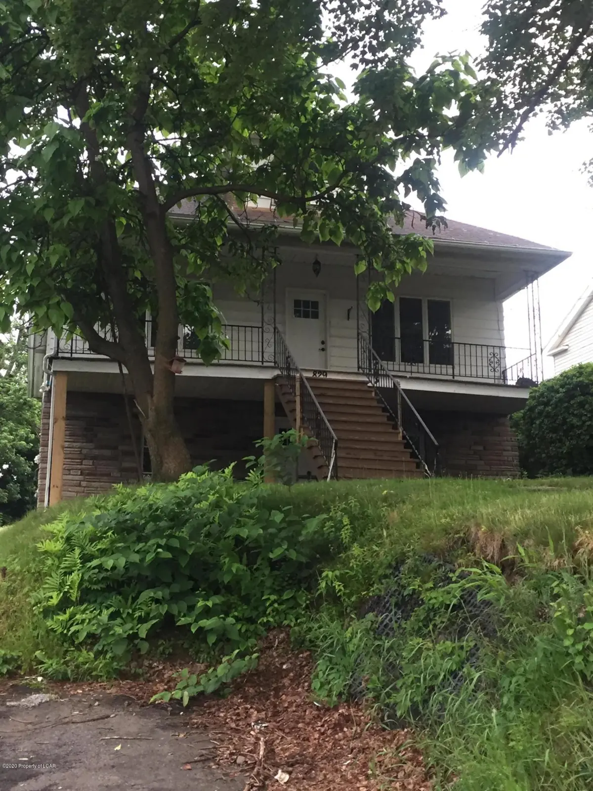 829 N Valley Avenue, Olyphant in Olyphant