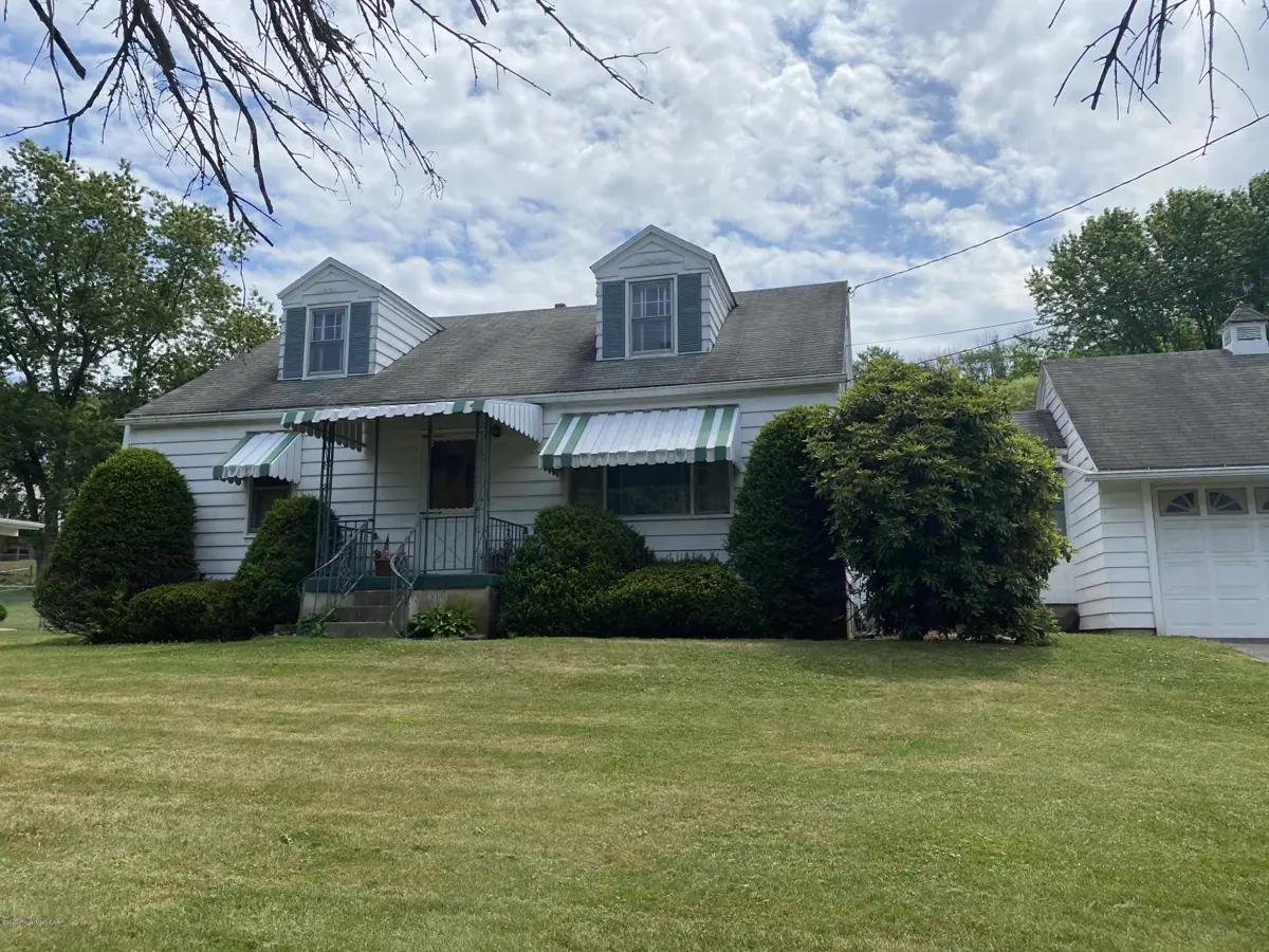 1215 Lower Demunds Road, Dallas in Dallas