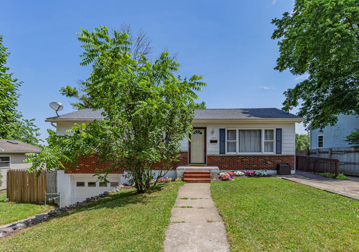 127 N Pioneer Avenue, Shavertown in Shavertown