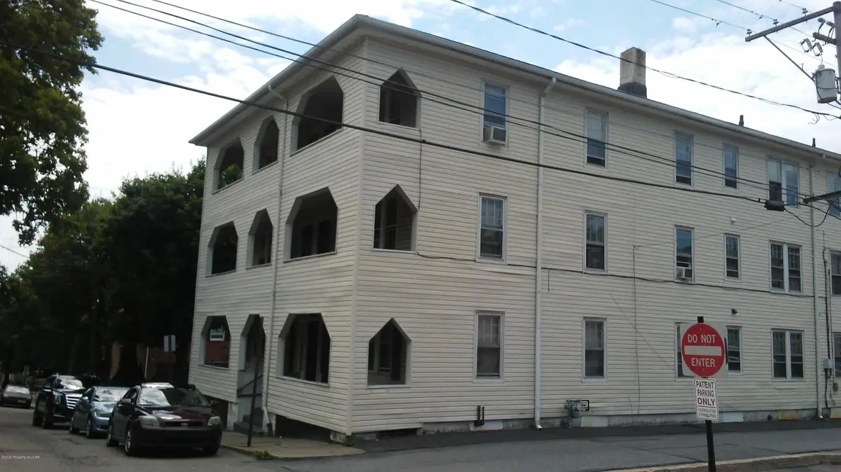218 W Magnolia Street, Hazleton in Hazleton