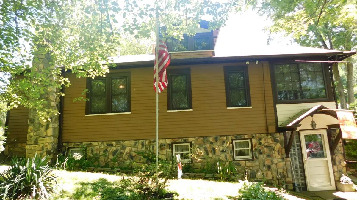 158 Hillside Avenue, Harveys Lake in Harveys Lake
