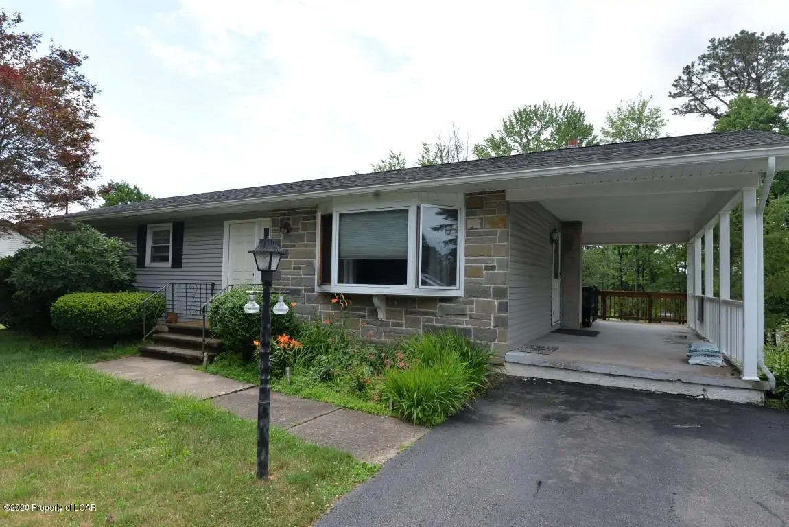 8 Oak Drive, Mountain Top in Mountain Top