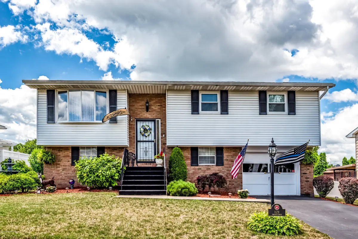 121 Virginia Drive, Wilkes-Barre in Wilkes-Barre