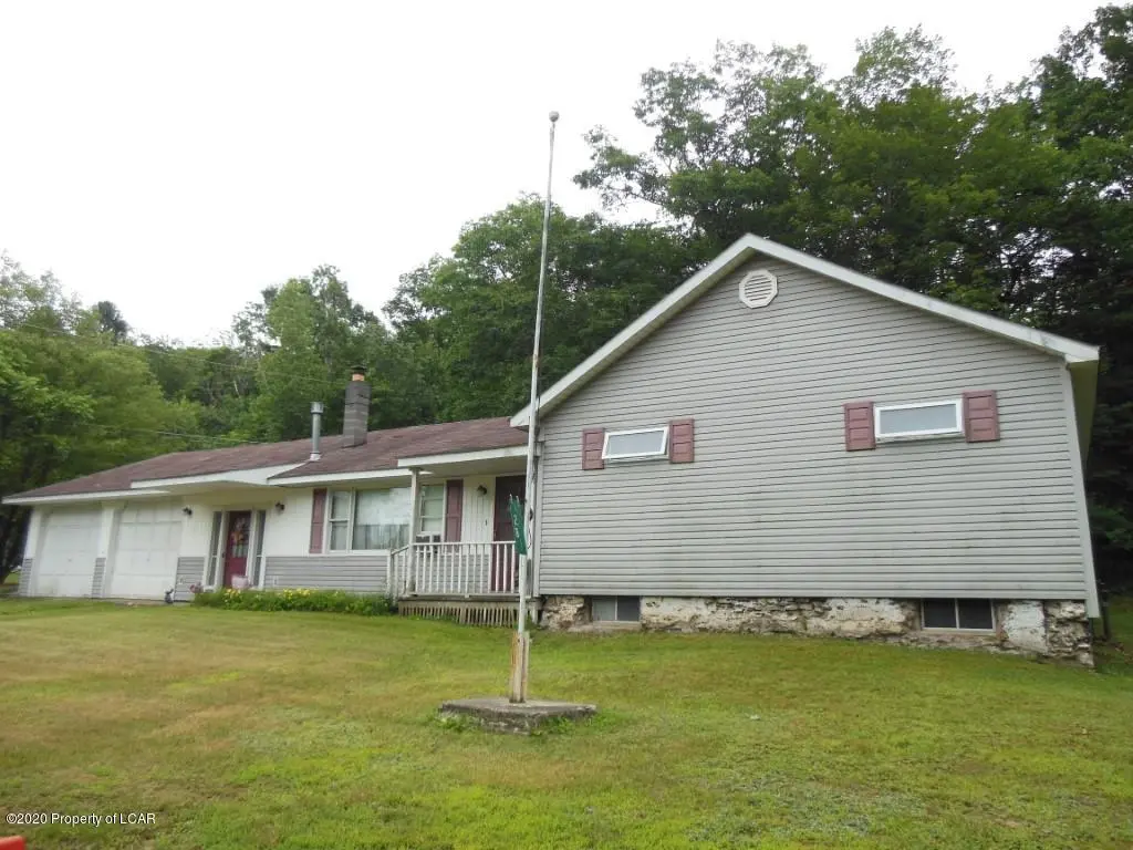 28 Woodland Avenue, Mountain Top in Mountain Top
