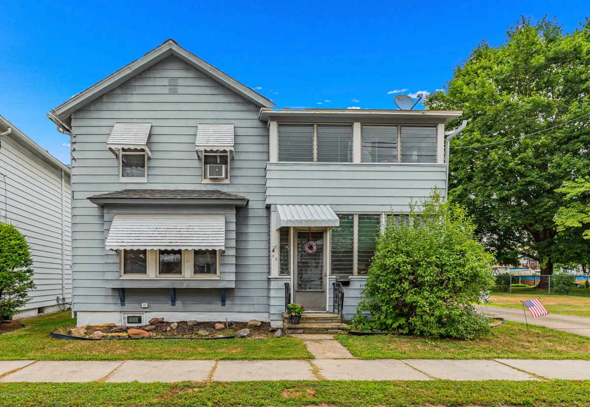 49 W 4th Street, Wyoming in Wyoming