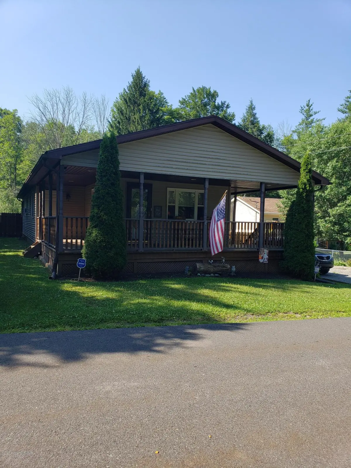 8 Grove Street, Harveys Lake in Harveys Lake