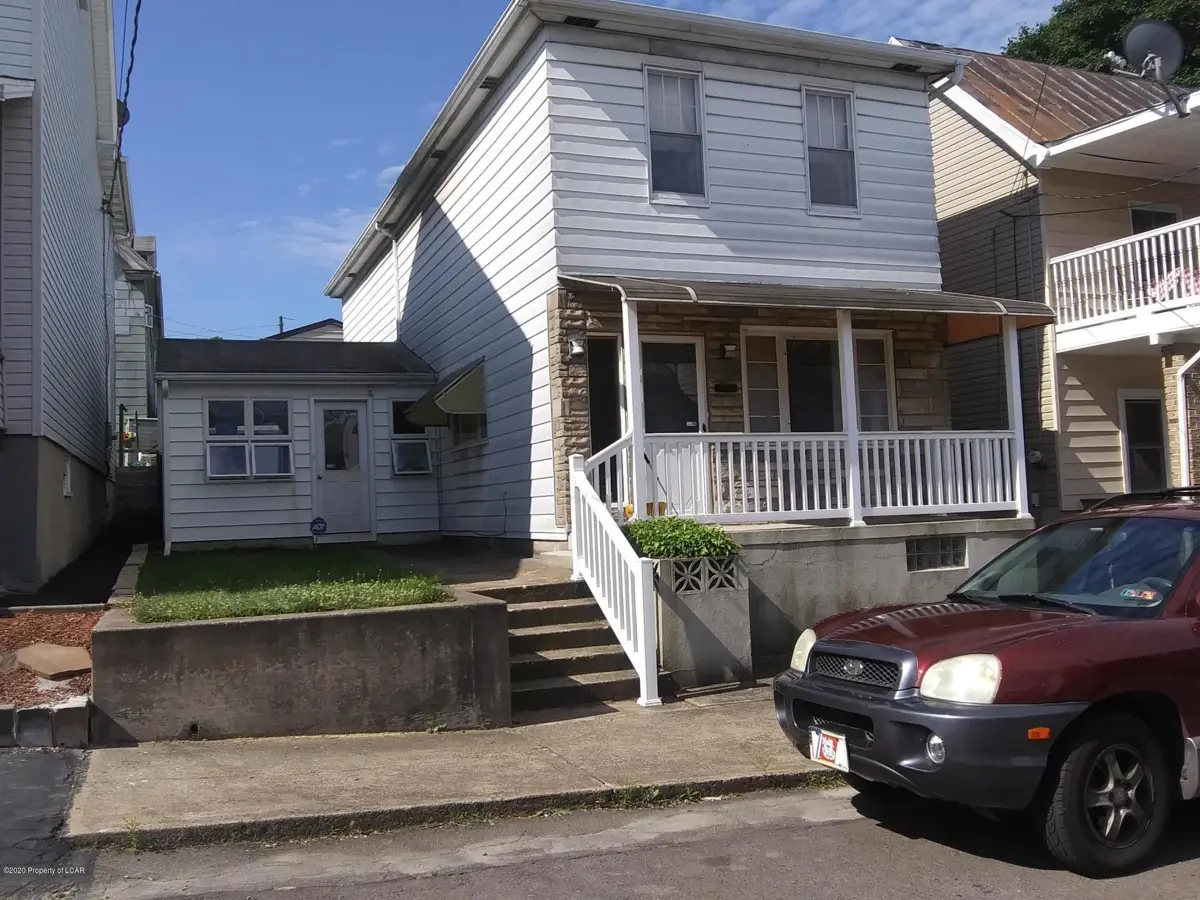 526 E Chestnut Street, Hazleton in Hazleton