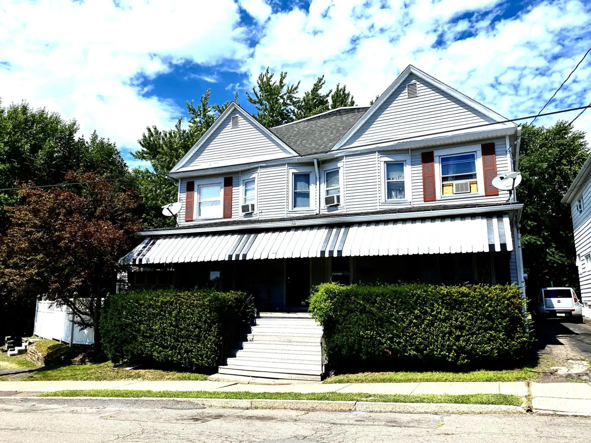 1 Regina Street, Hanover Township in Hanover Township