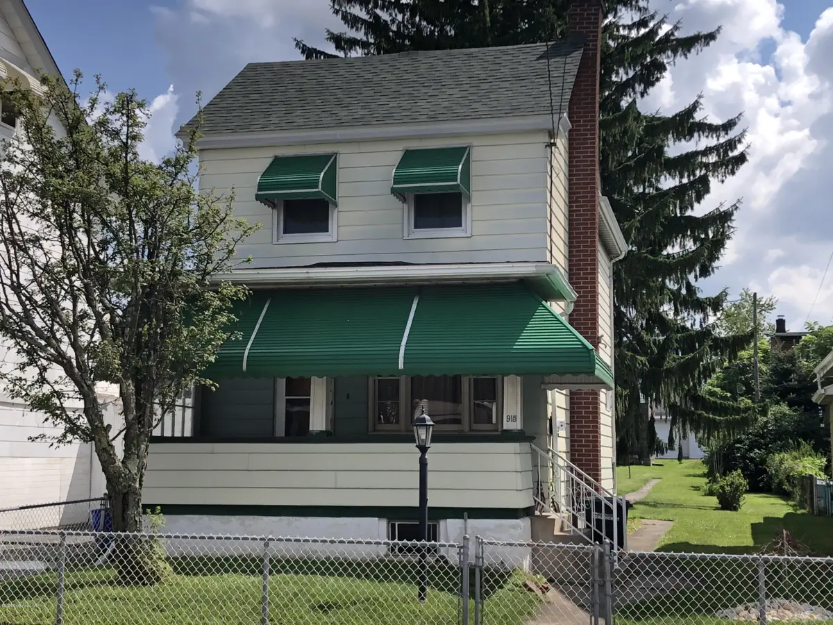 915 N Locust Street, Hazleton in Hazleton