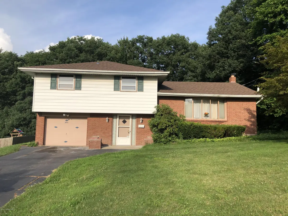 901 Carson Street, Hazleton in Hazleton