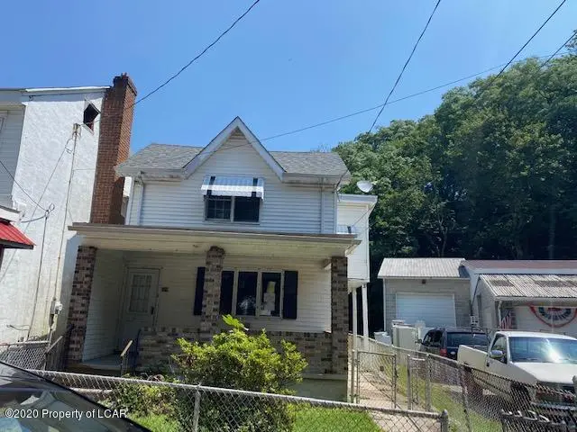 325 Schuylkill Avenue, Tamaqua in Tamaqua