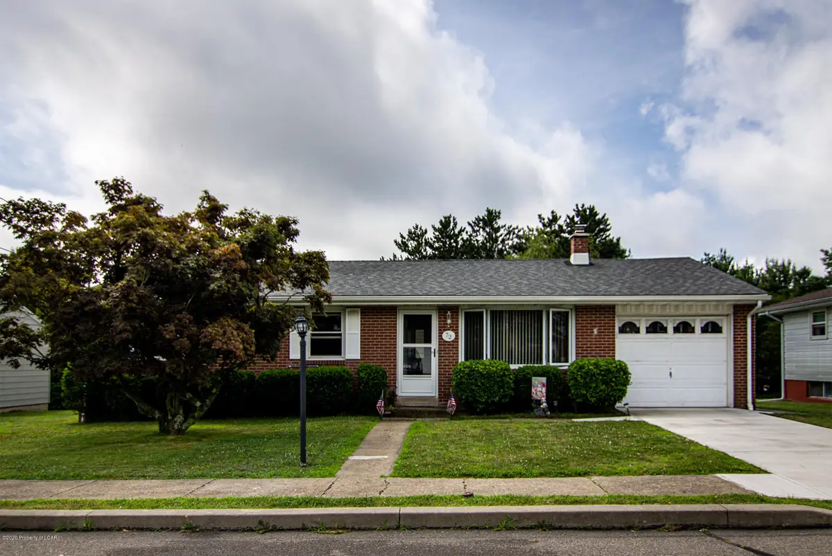 72 E Maple Street, Tresckow in Tresckow
