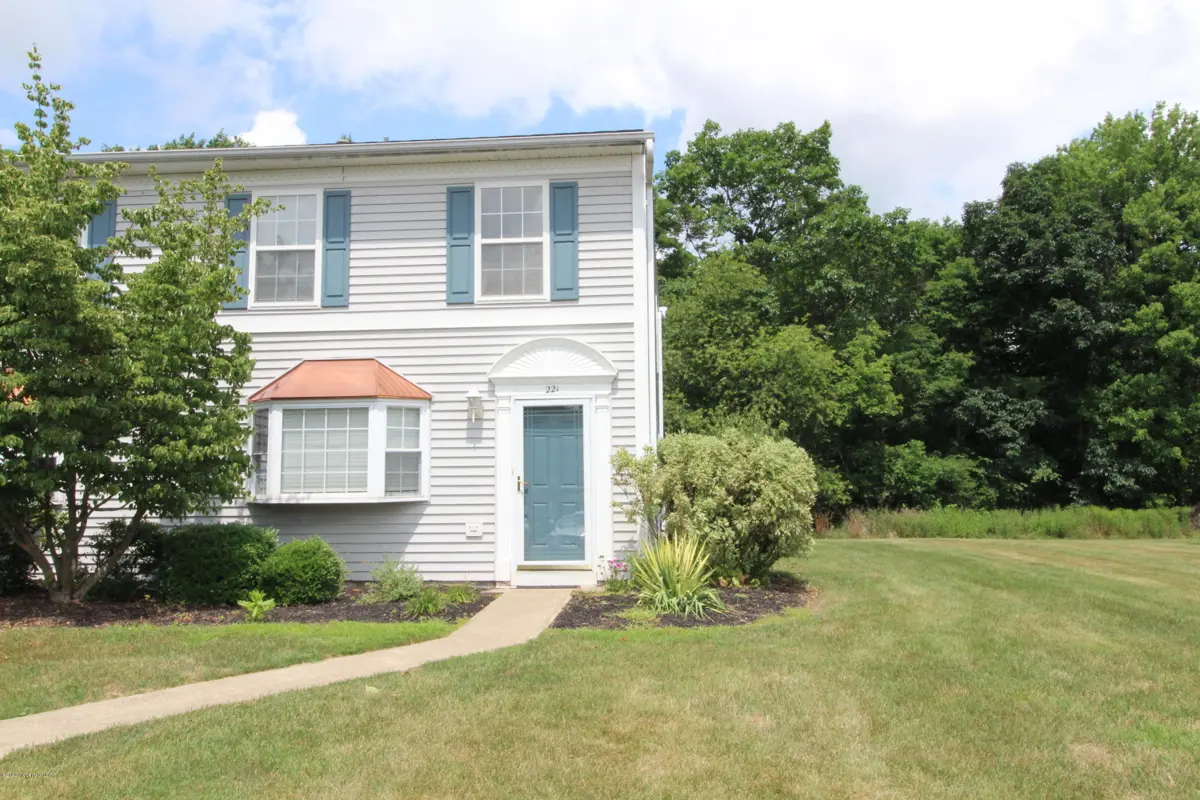 221 Patriot Circle, Mountain Top in Mountain Top