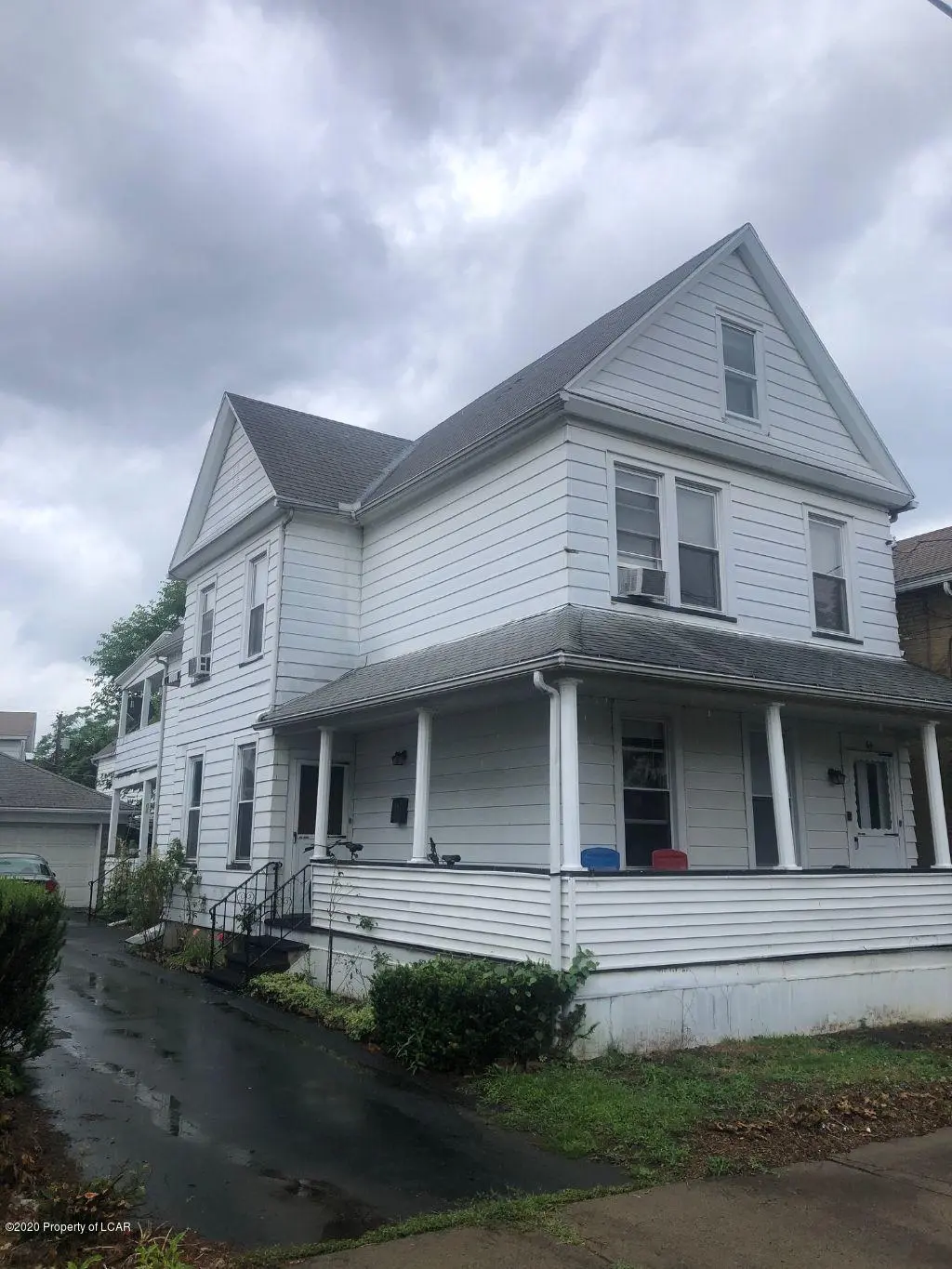 64 W Hollenback Avenue, Wilkes-Barre in Wilkes-Barre