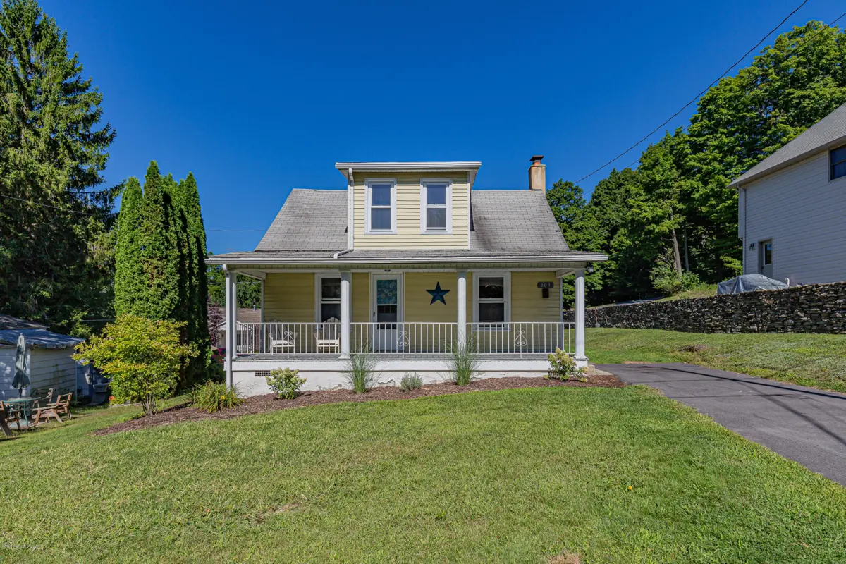 409 Waverly Avenue, Clarks Summit in Clarks Summit
