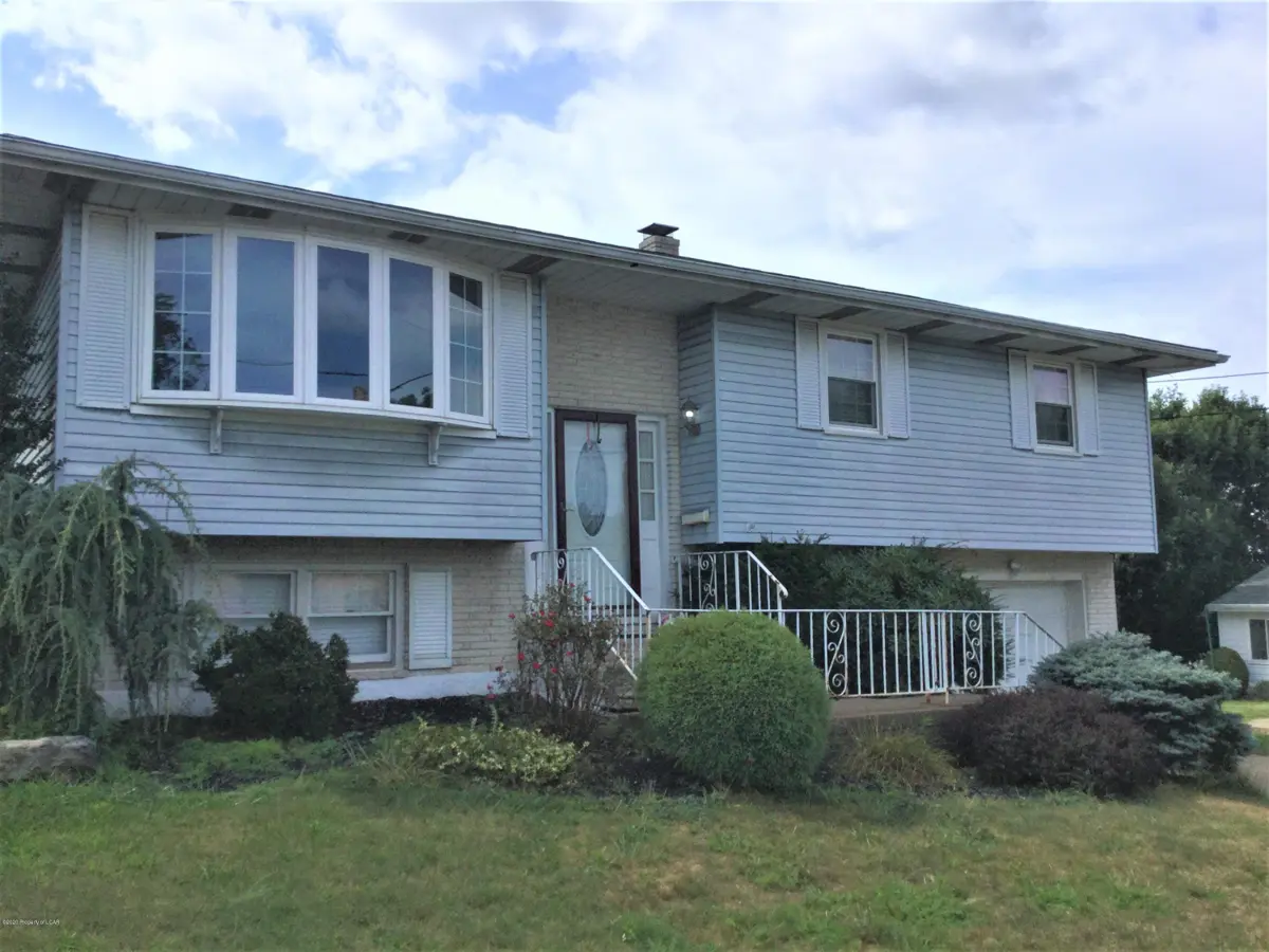 980 Perry Court, Hazleton in Hazleton
